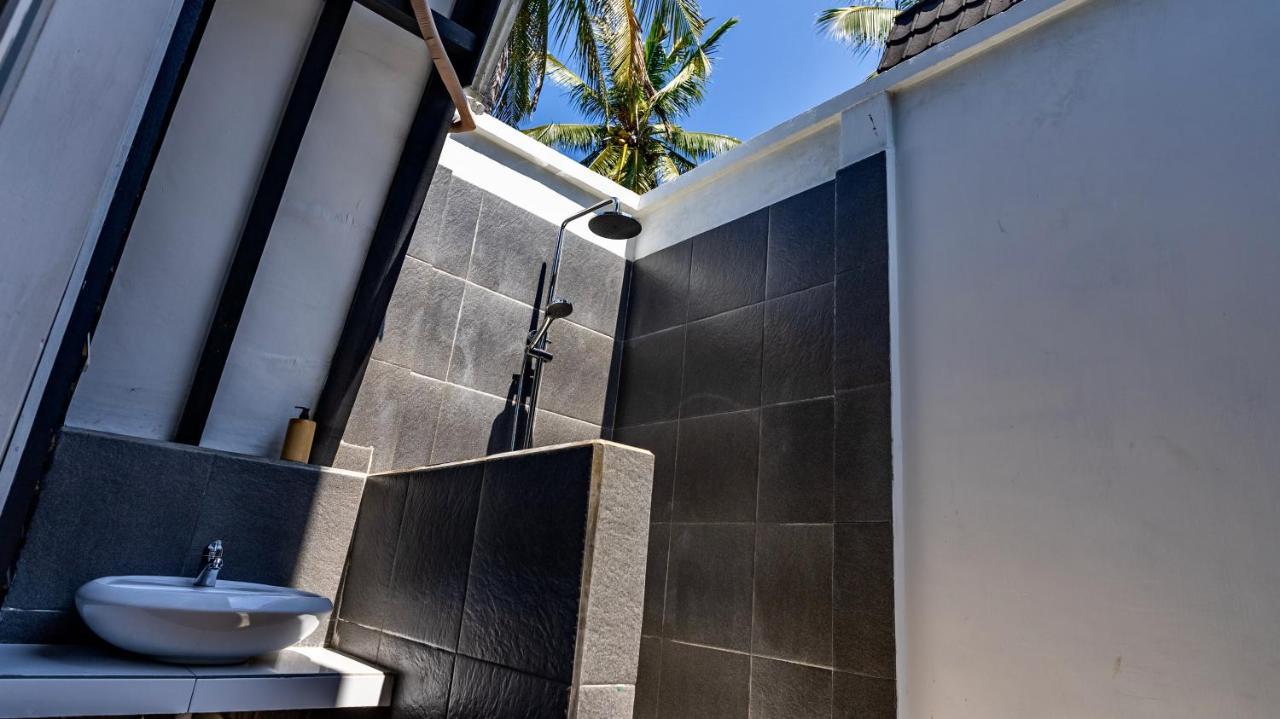 Sanctum Dive Bungalows With Private Pool Gili Trawangan Exterior foto